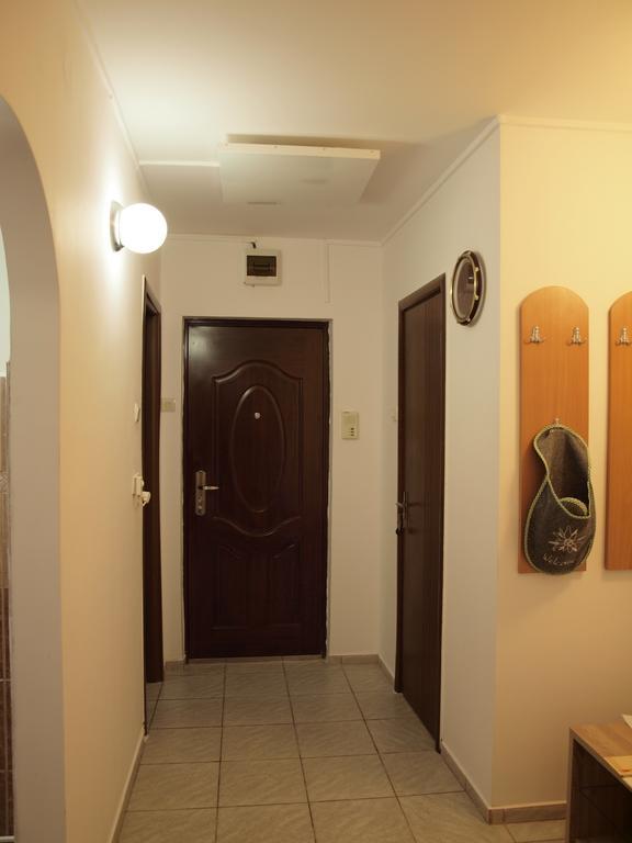 Anna Studio Brasov Luaran gambar
